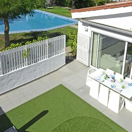 Prázdninový dům Bungalow Faro Vela *